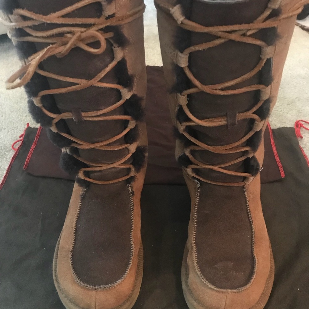 UGG 5230 Whitley Boot - Suede